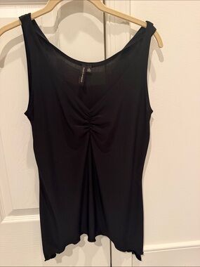 Susan Lawrence Black Sleeveless V-Neck Ruched Tank